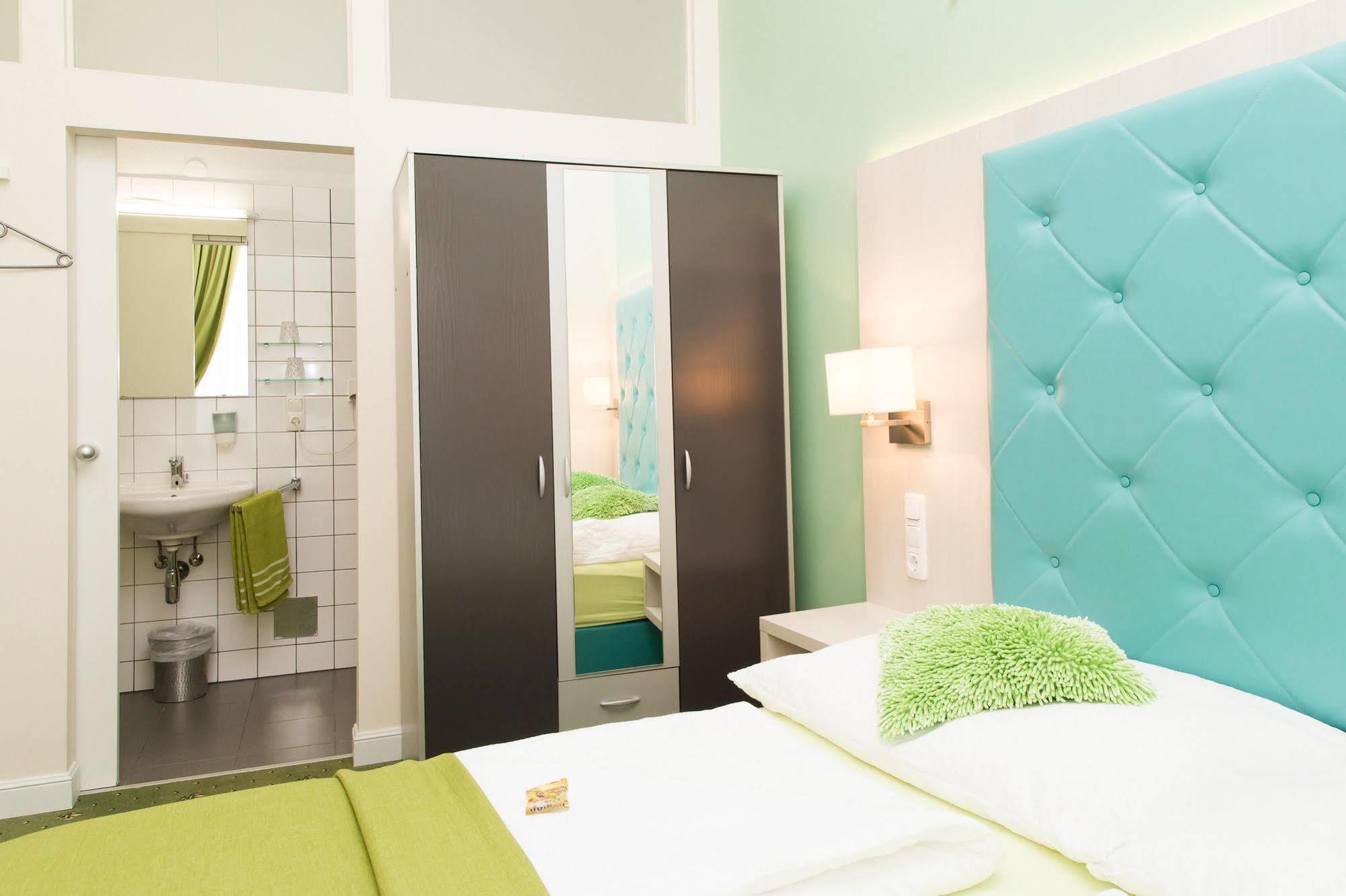 Hotel Odeon 2*